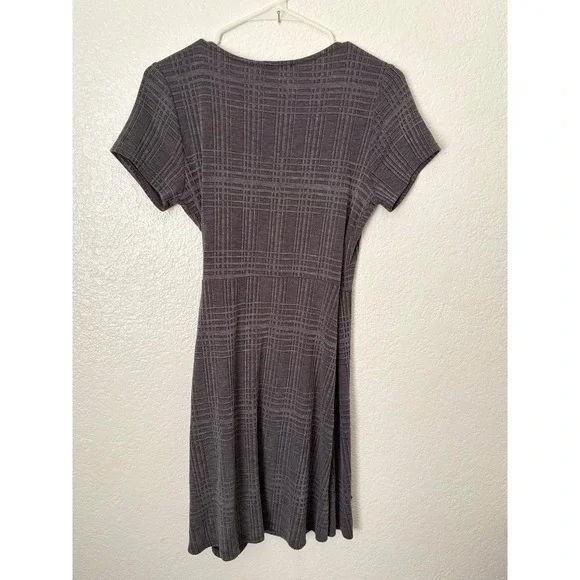 Gilli Gray Plaid Knit Wrap Tie Dress Short Sleeve Casual Career Minimal Preppy S - Picture 5 of 5